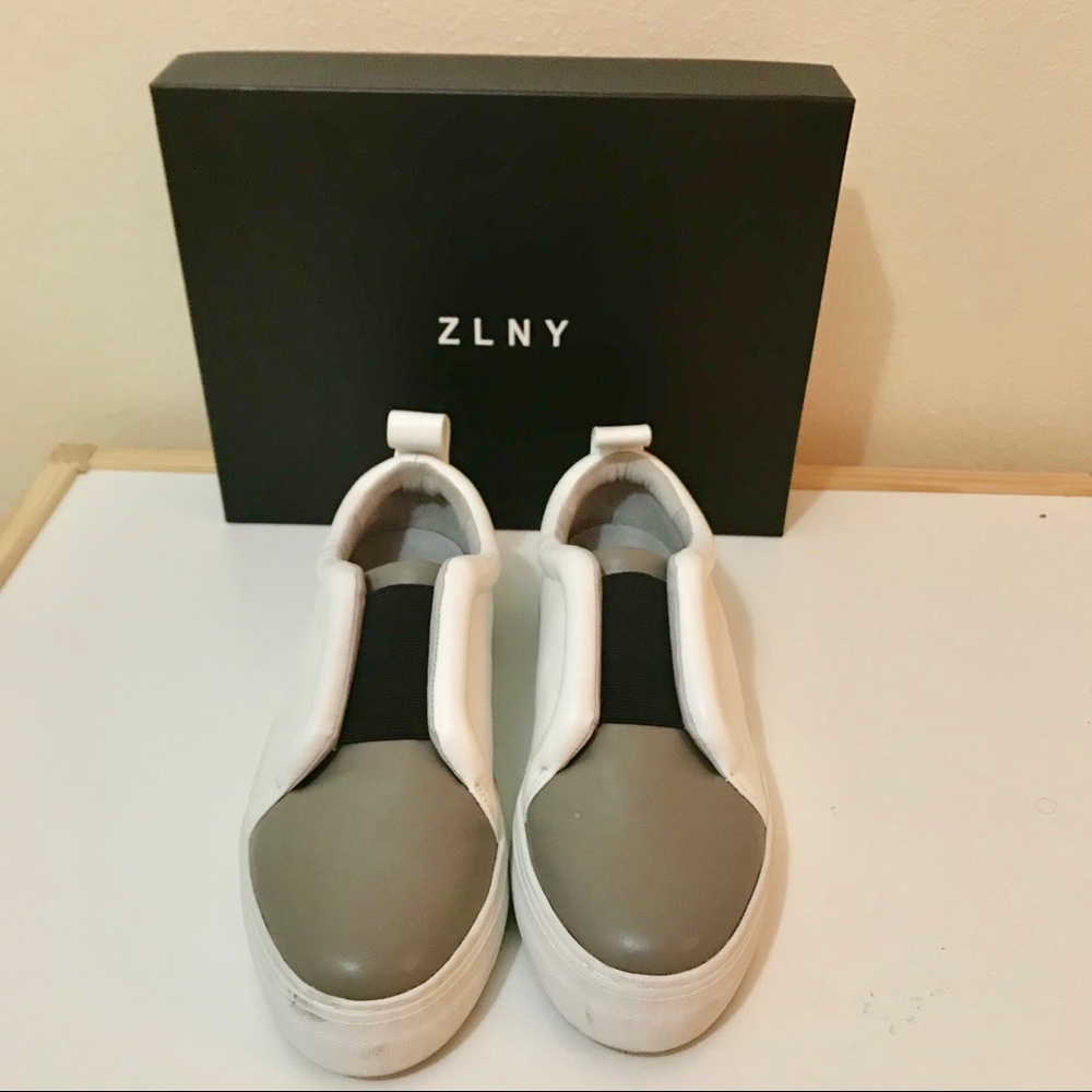 Slip on Sneakers Size 8